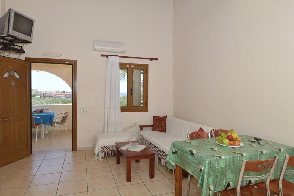 Markos Apartments 3 Stoupa Luaran gambar